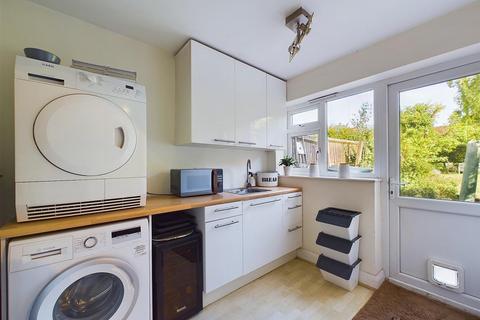 3 Sylvan Close, South Croydon, CR2 8DS