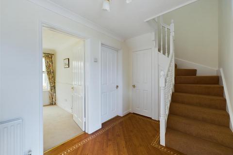 4 bedroom detached house for sale, Stanley Close, Coulsdon CR5