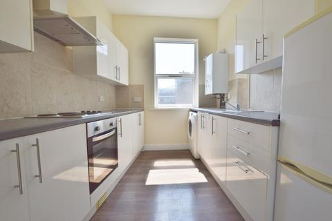 3 bedroom flat to rent, Barking Road, Canning Town