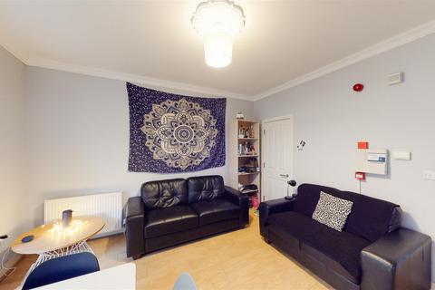 5 bedroom terraced house to rent, Sharrow Vale Road, Sheffield, S11 8ZB