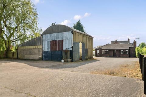 3 bedroom farm house for sale, York Road, Cliffe, Selby