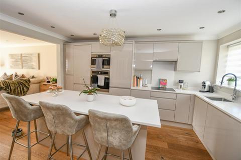 1b Chantry Lane, London Colney, St Albans, AL2 1JT
