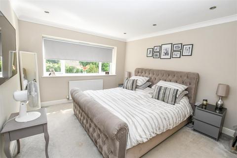 1b Chantry Lane, London Colney, St Albans, AL2 1JT