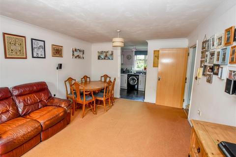 3 bedroom flat for sale, Lime Tree Court, London Colney, St. Albans