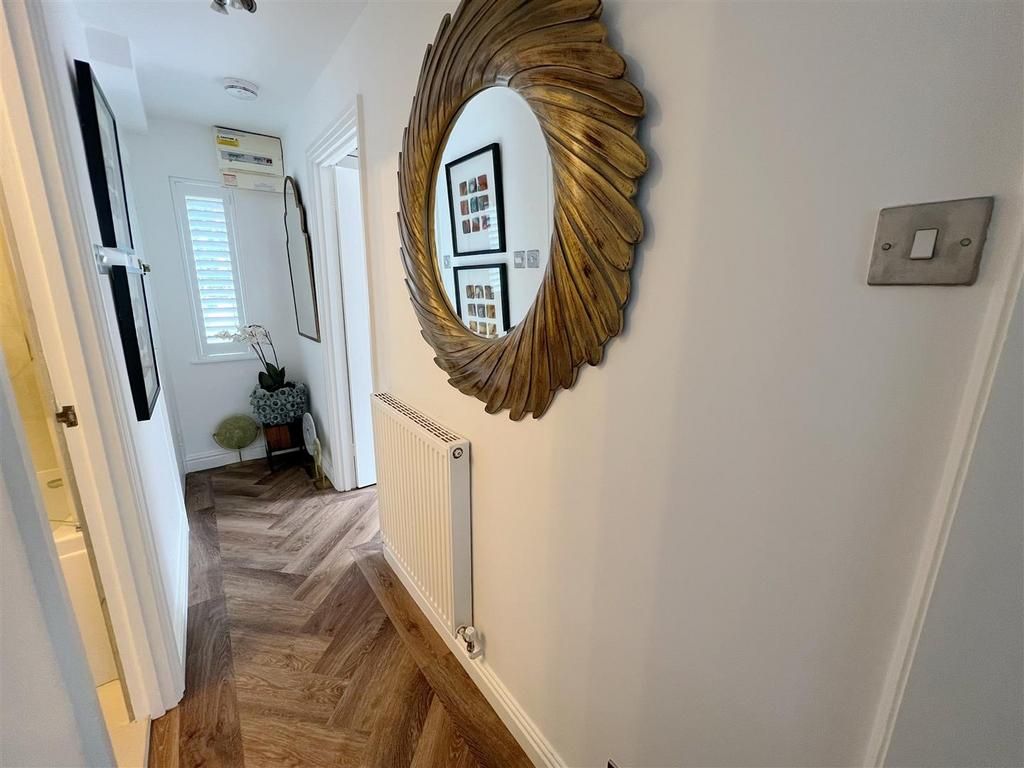 Hallway.JPG