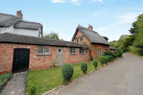 4 bedroom detached house for sale, Paynes Lane, Ashorne, Warwick