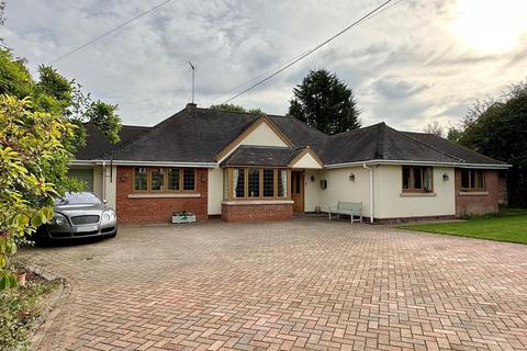 3 bedroom detached bungalow for sale, Kings Coughton Lane, Alcester