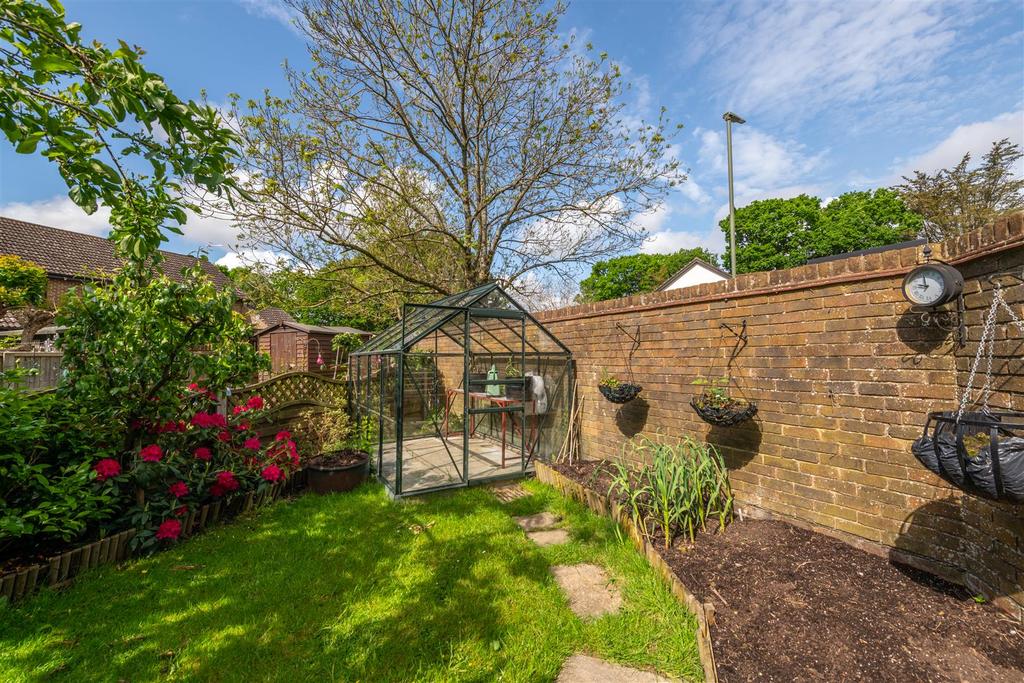 9 Broadlands externals-4.jpg