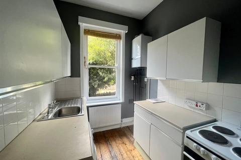 2 bedroom apartment to rent, 79 Albert Road South, Malvern