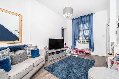 2 bedroom maisonette for sale, 20D High Beveridgewell, Dunfermline, KY12 9EP