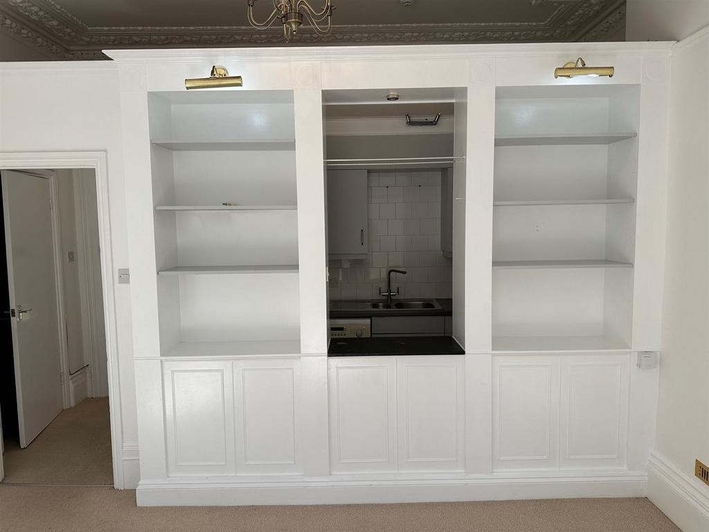 Elmgrove Road, Redland Living Kitchen.jpg