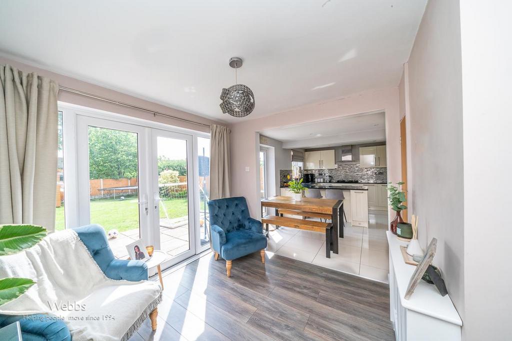 Simmonds Road, Bloxwich, Walsall WS3 3 bed semidetached house for sale