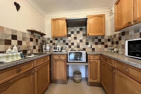 2 bedroom retirement property for sale, Crellin House, Malvern