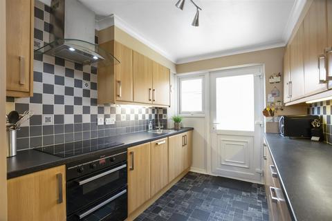 24 Birrell Drive, Dunfermline, KY11 8DW