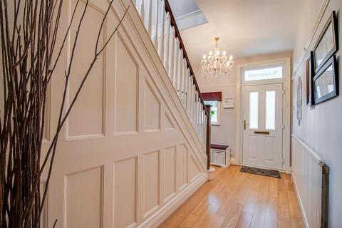 4 bedroom detached house for sale, Fearnley Drive, Ossett WF5