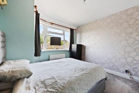 2 bedroom maisonette for sale, Meadowview Road, London