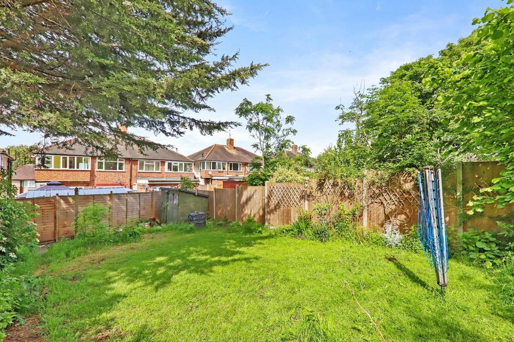 14-8f0c JHProp World - 43 Meadowview Road - 42 (1)-m
