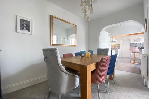 131 Billing Road, Northampton, NN1 5RR