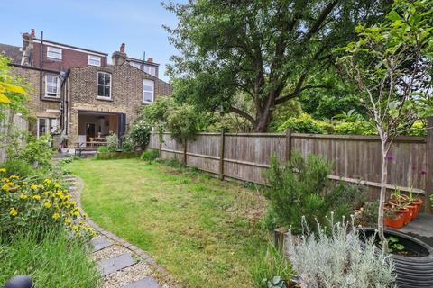 133 Old Dover Road, London, SE3 8SY