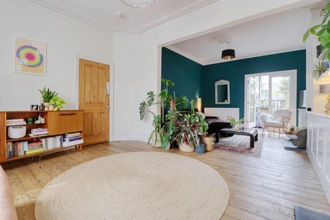 133 Old Dover Road, London, SE3 8SY