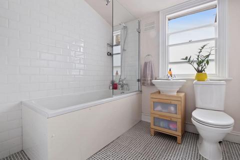 133 Old Dover Road, London, SE3 8SY