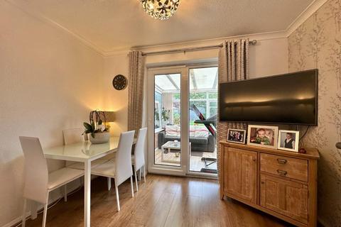 3 Hinton Close, Northampton, NN2 8JN
