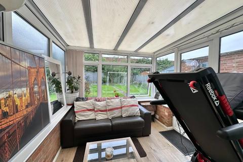 3 Hinton Close, Northampton, NN2 8JN