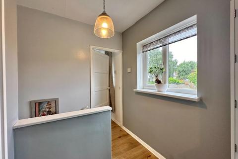 3 Hinton Close, Northampton, NN2 8JN