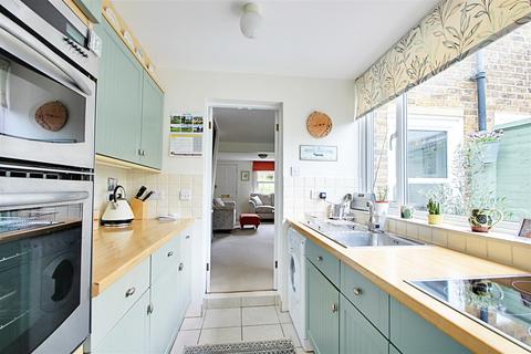 2 bedroom cottage for sale, Green Lane, Bovingdon, Hemel Hempstead