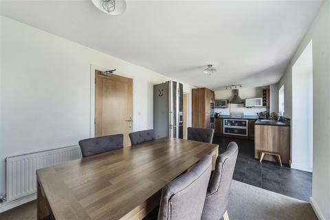 4 bedroom townhouse for sale, Fishermans Way, Marina, Swansea