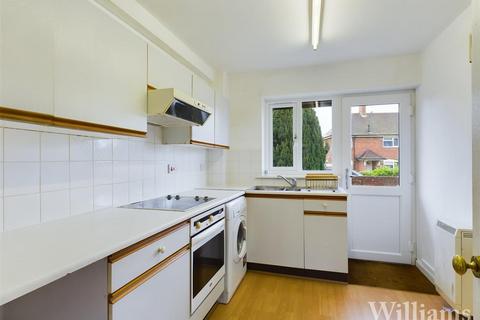 1 bedroom flat to rent, Quainton Road, Aylesbury HP18