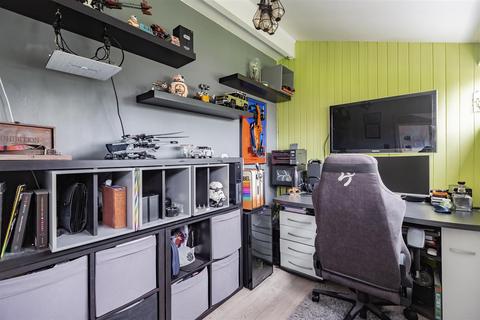 129 Punch Croft, New Ash Green, Longfield, DA3 8HS