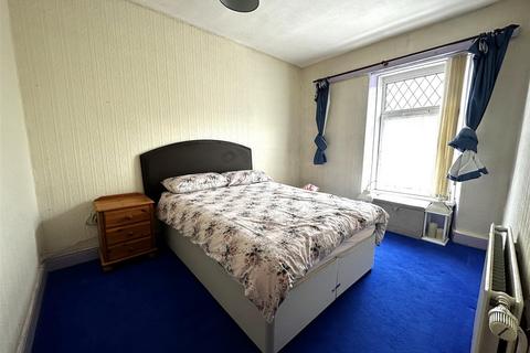 3 bedroom terraced house for sale, Wern Road, Llanelli