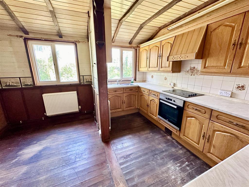 Kitchen.JPEG