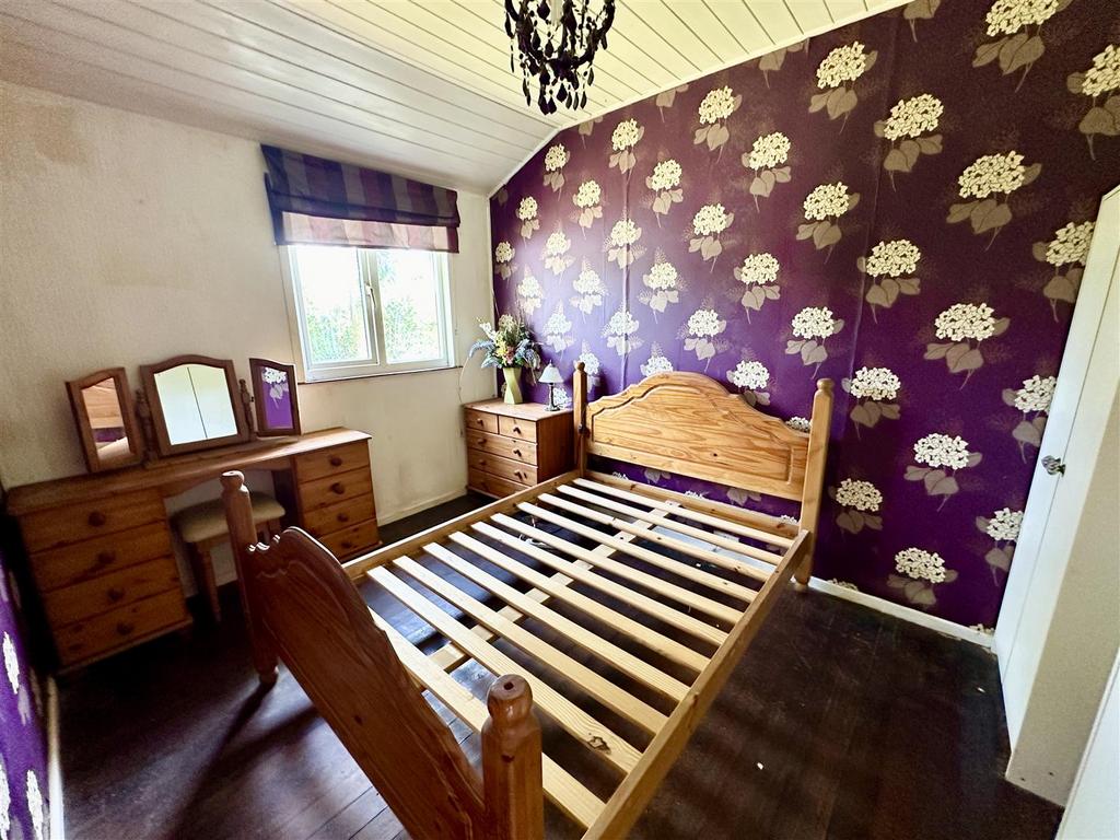 Bedroom.JPEG