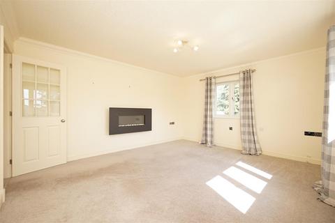 2 bedroom flat to rent, Berners Close, Grange-Over-Sands