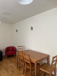 2 bedroom flat to rent, Hillreach, London SE18
