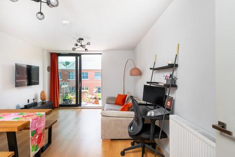 1 bedroom apartment for sale, Capstan Room, Southville