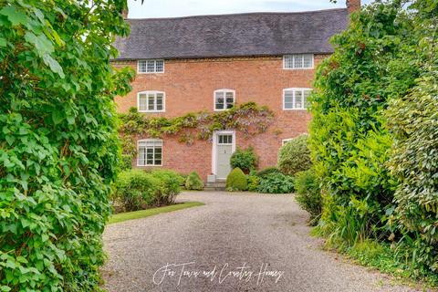 undefined, Kington Court Farm, Flyford Flavell WR7