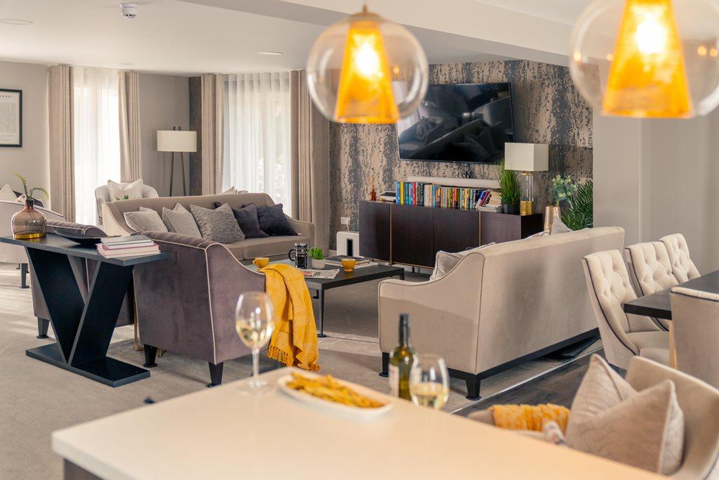 Homeowners' Lounge