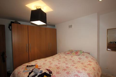 2 bedroom flat to rent, London, N4