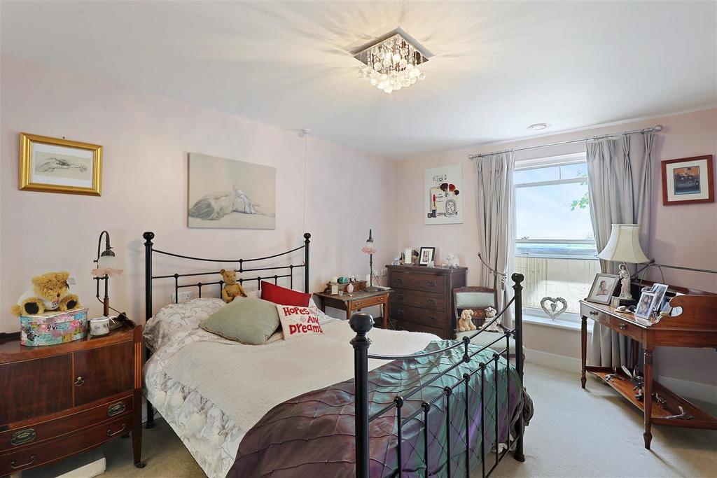 12-1353 CT MCS Flat 7 Cartwright Court 071 (1).JPG