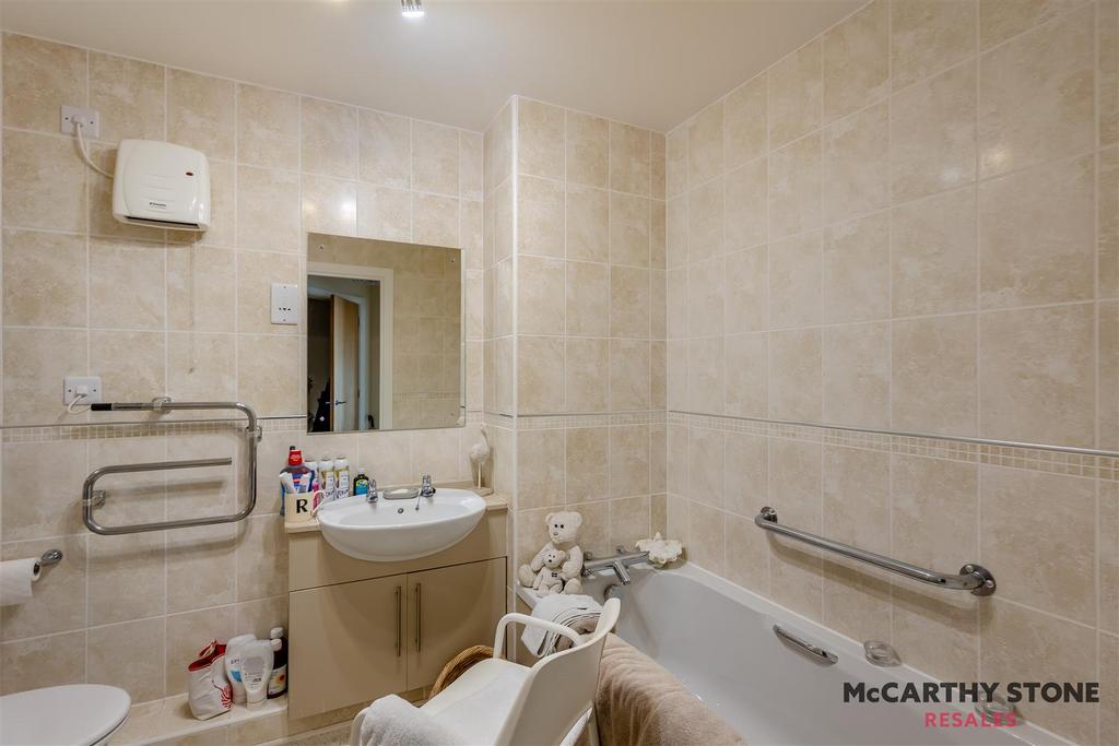 8594275-interior06.JPG