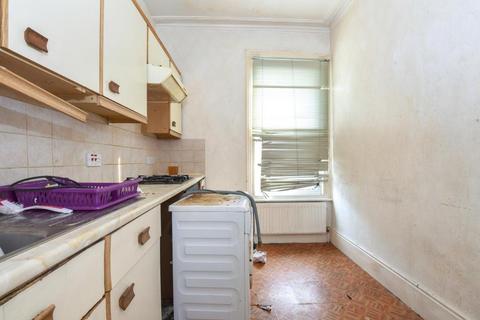 2 bedroom flat for sale, Archway Road,  London,  Highgate,  N6