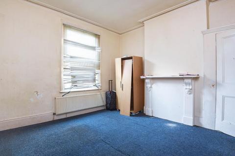 2 bedroom flat for sale, Archway Road,  London,  Highgate,  N6