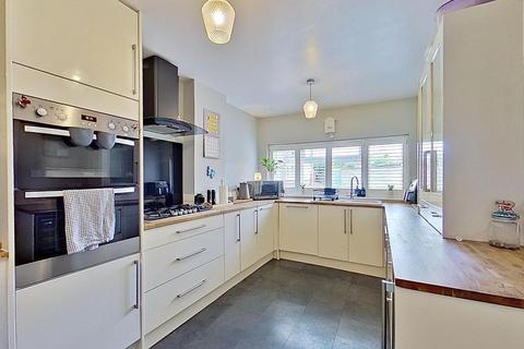 5 bedroom detached house for sale, Albany Drive, Herne Bay, CT6 8SJ