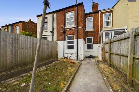 2 bedroom terraced house to rent, Lodore Road, Blackpool, FY4