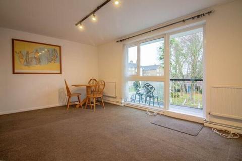 2 bedroom apartment to rent, Victoria Grove,  North Finchley,  N12