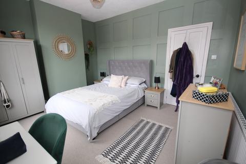 3 bedroom terraced house for sale, Henshaw St, Stretford, M32 8BT