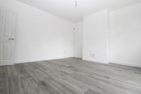 2 bedroom flat for sale, Cedar Grove, South Ealing, London, ../., W5 4AT